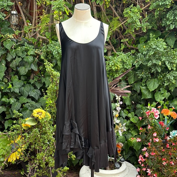 Stella McCartney Dresses & Skirts - Stella McCartney Elegant Black Sleeveless Dress Sz.38